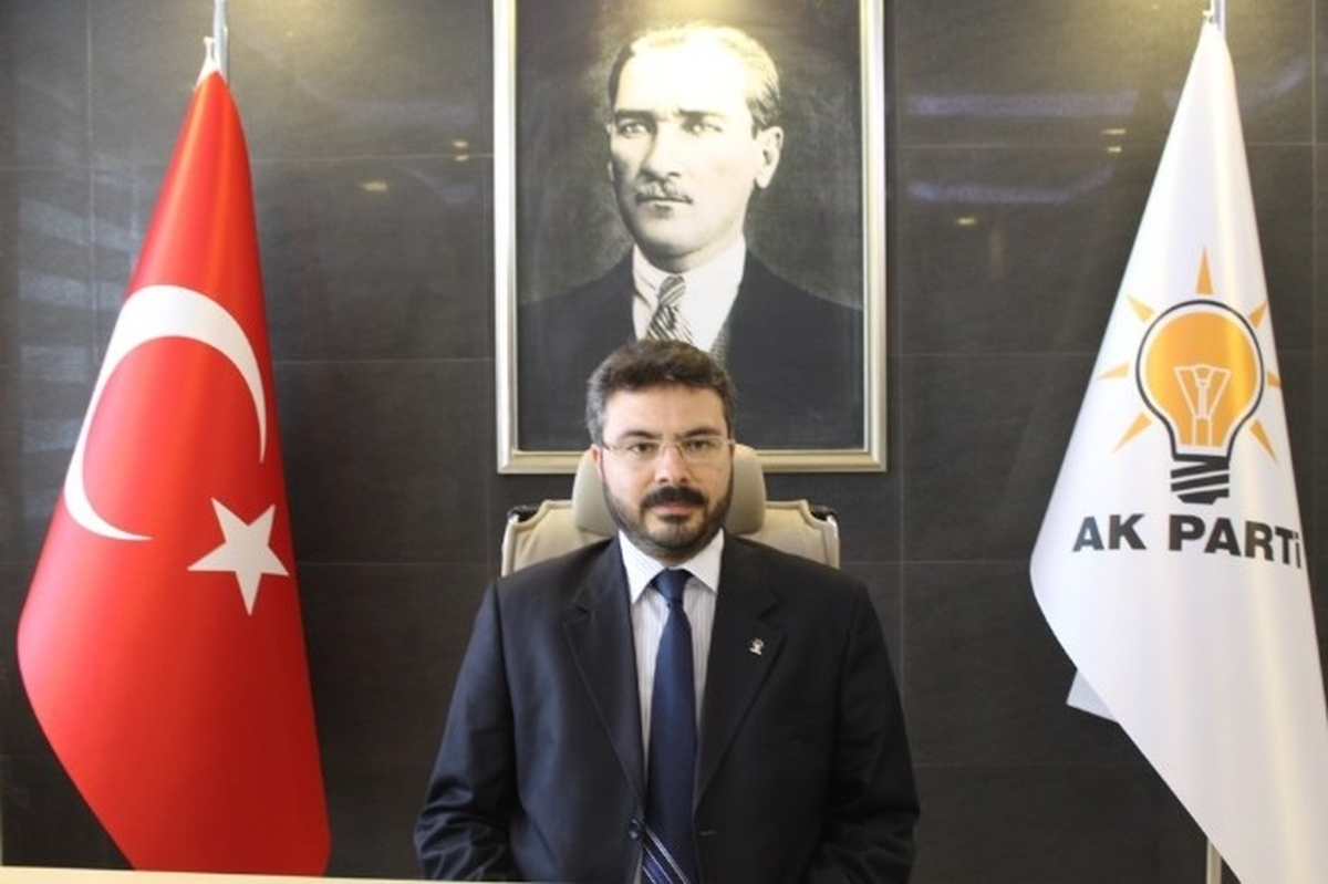 AK Parti İl Başkanı Özmen, Meydan\'da Yaşananları Değerlendirdi