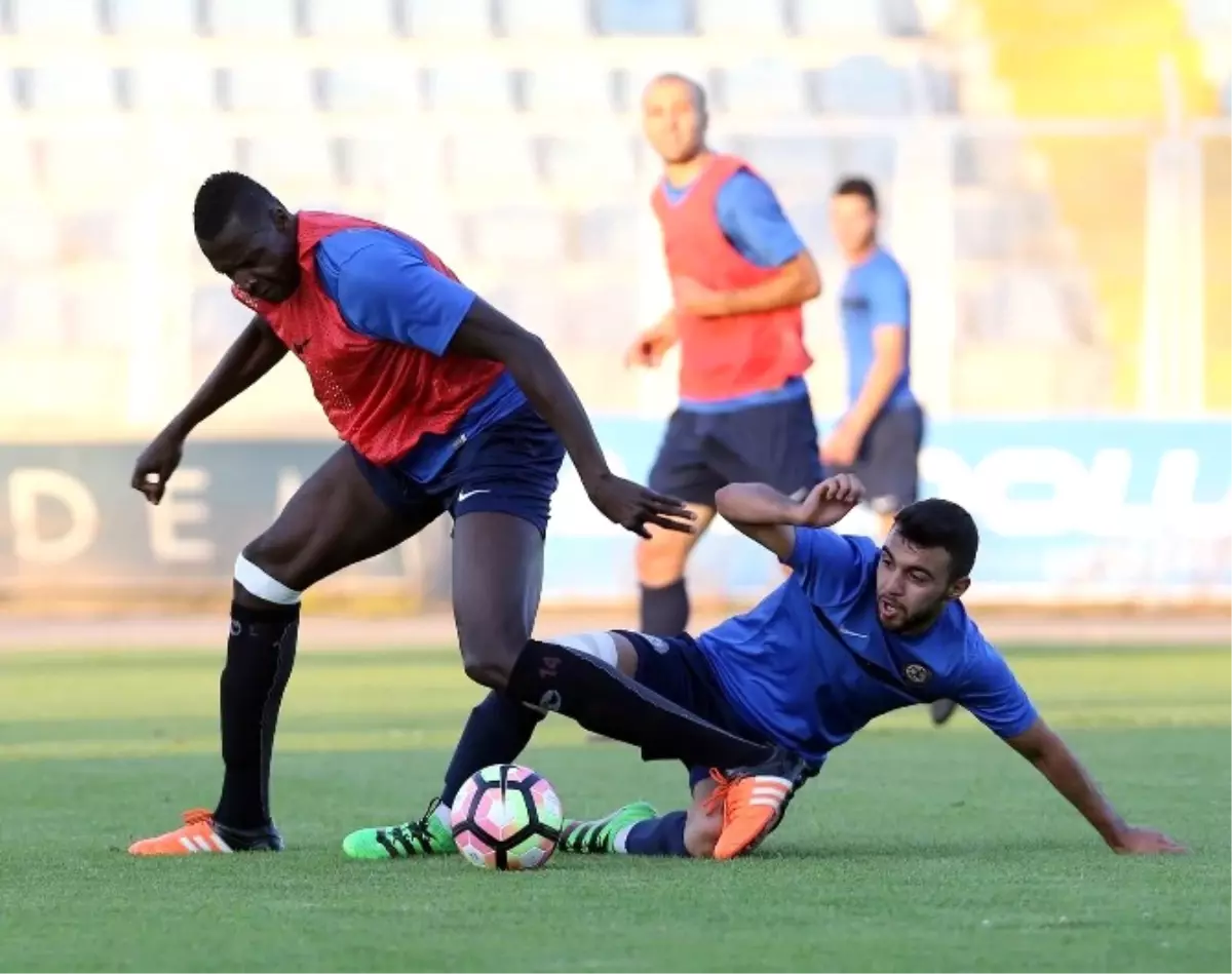 Akçay: "Klasımızı Ortaya Koyabilirsek Avantajlı Bir Skorla Ayrılabiliriz"