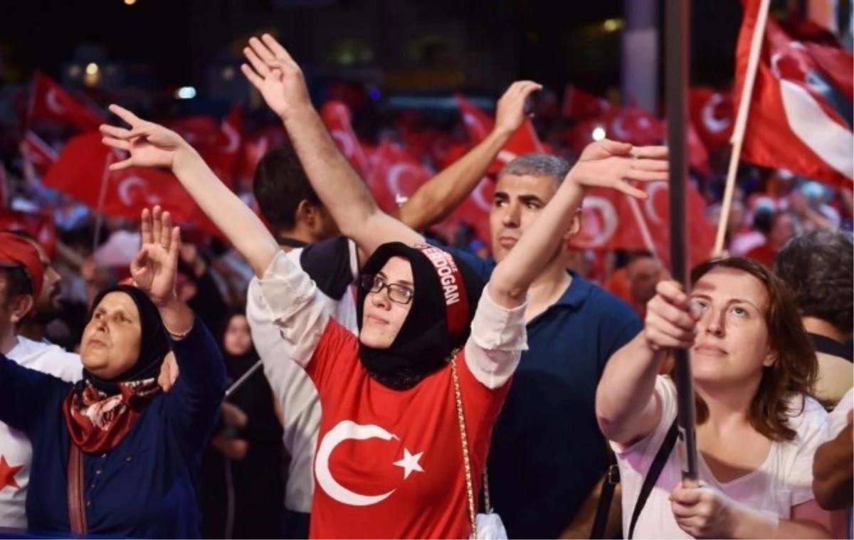 Anadolu Yakasının Belediye Başkanları Taksim Nöbetinde