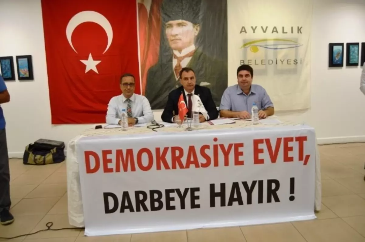 Ayvalık Belediye Meclisi Darbeye Karşı Birleşti