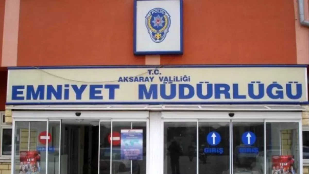 Babacan Polis, Ağlayan Çocuğu Biberonla Susturdu