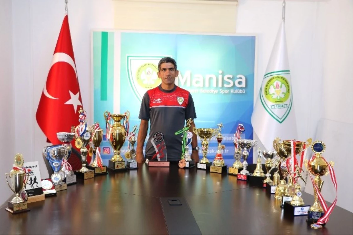 Başarılarıyla Genç Sporculara Örnek Oluyor