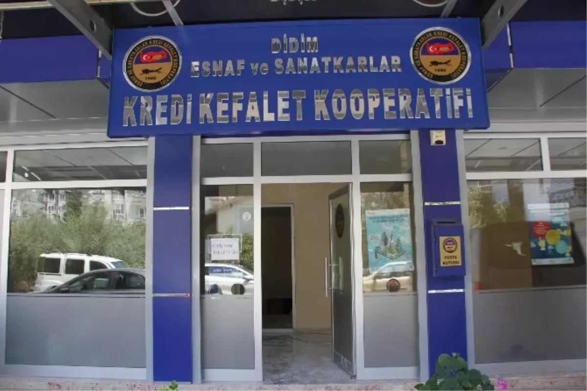 Didim Esnaf Kefalet Kooperatifinin İç Tefrişatı Yenileniyor