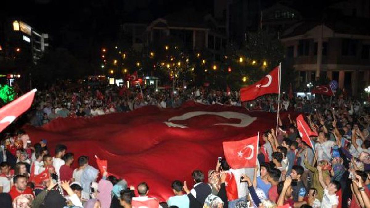 Fetö\'nün Darbe Girişimine Tepkiler