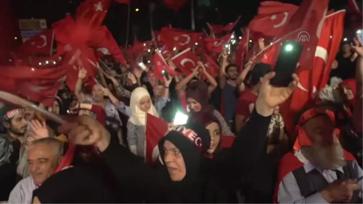 Fetö\'nün Darbe Girişimine Tepkiler - İhh İnsani Yardım Vakfı Başkanı Yıldırım (1)