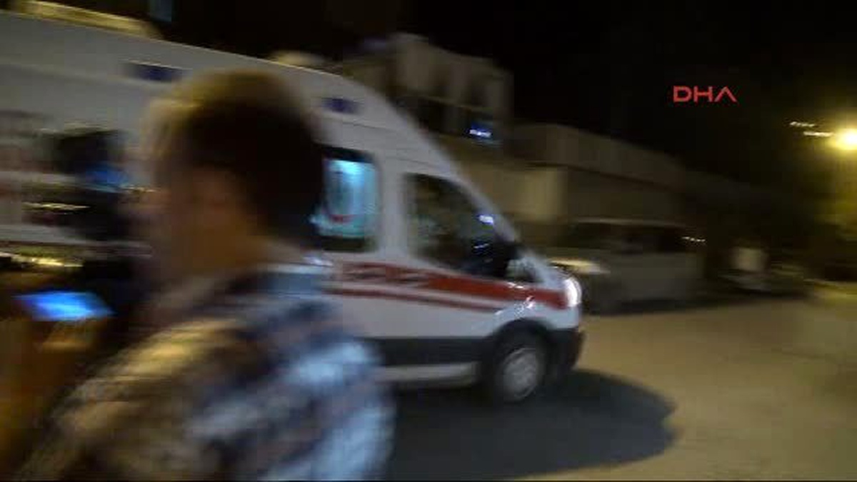 Hakkari\'de Pkk, Polis Noktasına Bombalı Araçla Saldırdı 8 Polis Yaralı
