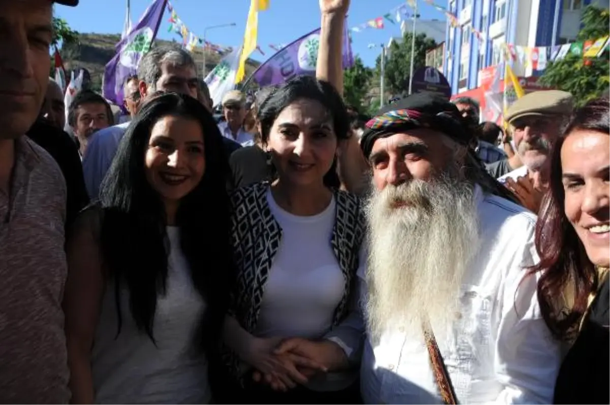 Hdp\'li Yüksekdağ: Kürt ve Alevi Güvende Değilse, Kimse Güvende Olamaz