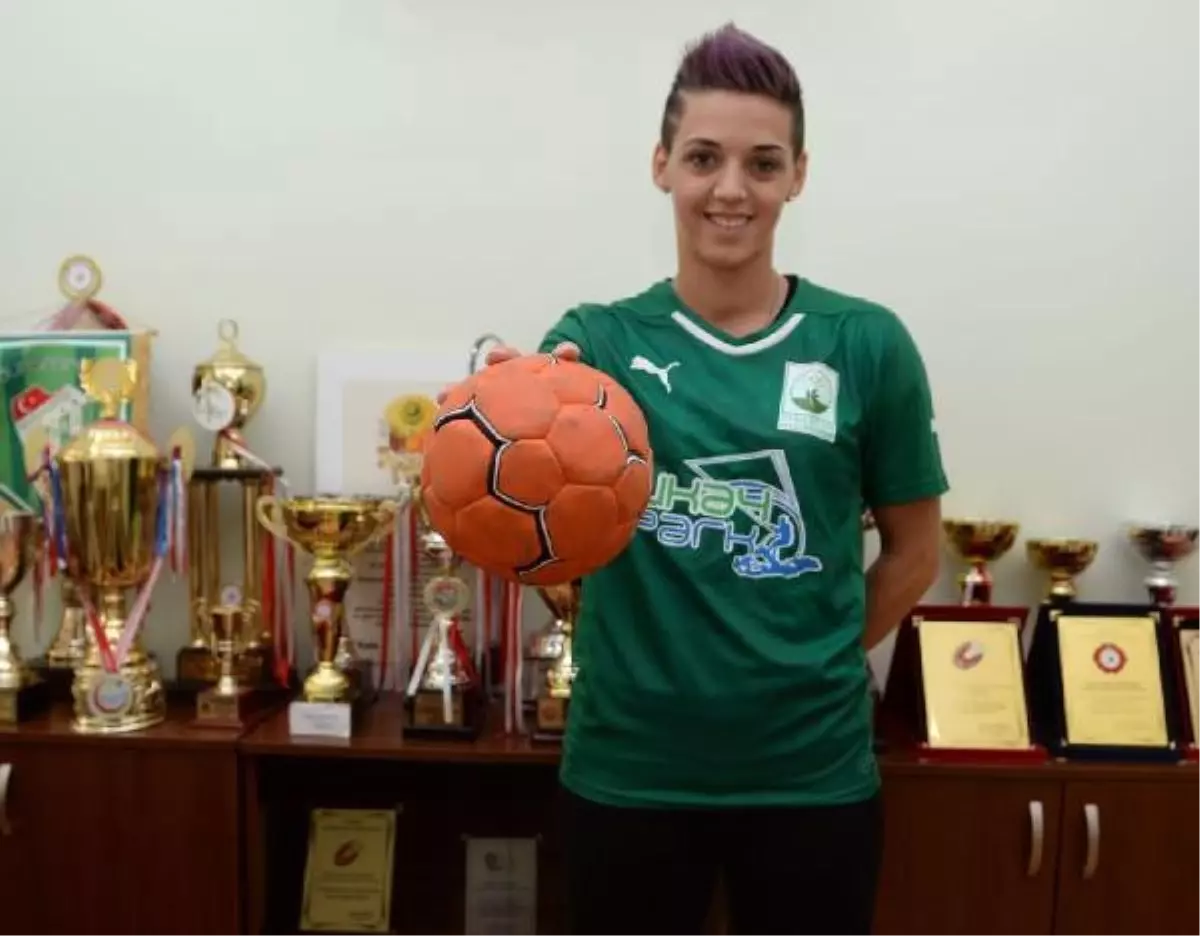 Hırvat Dora Lockovic Osmangazi Belediyespor\'da