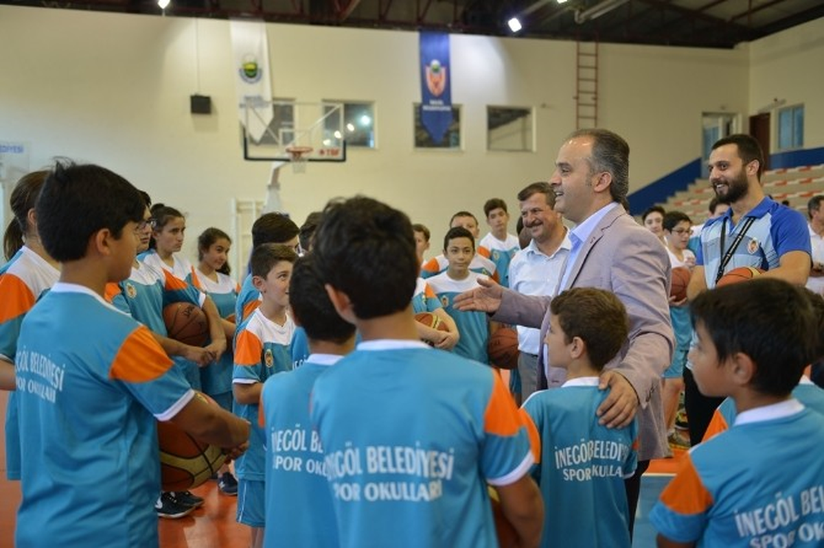İnegöl\'de Yaz Spor Okulları Devam Ediyor