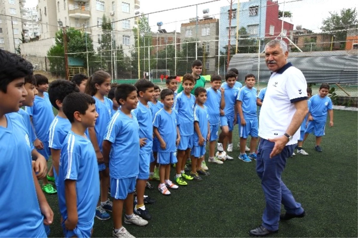 Karalar, Yaz Spor Okullarını ve Havuzları Ziyaret Etti