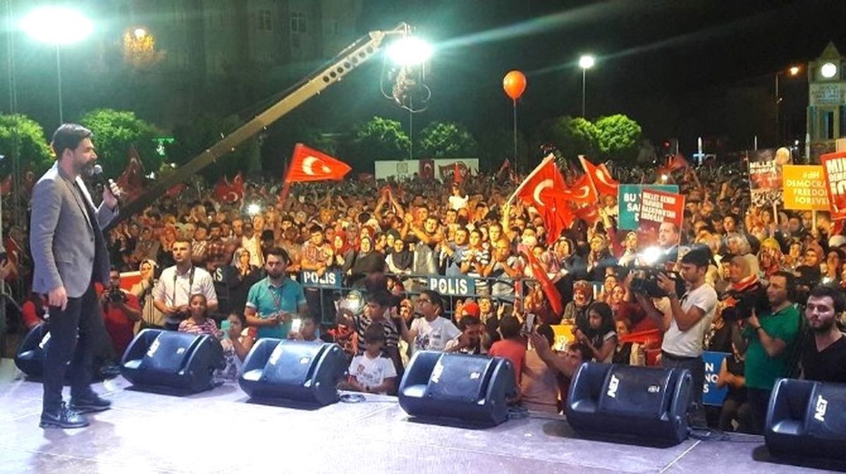 Karaman\'da Vatandaşın Demokrasi Nöbeti Devam Ediyor
