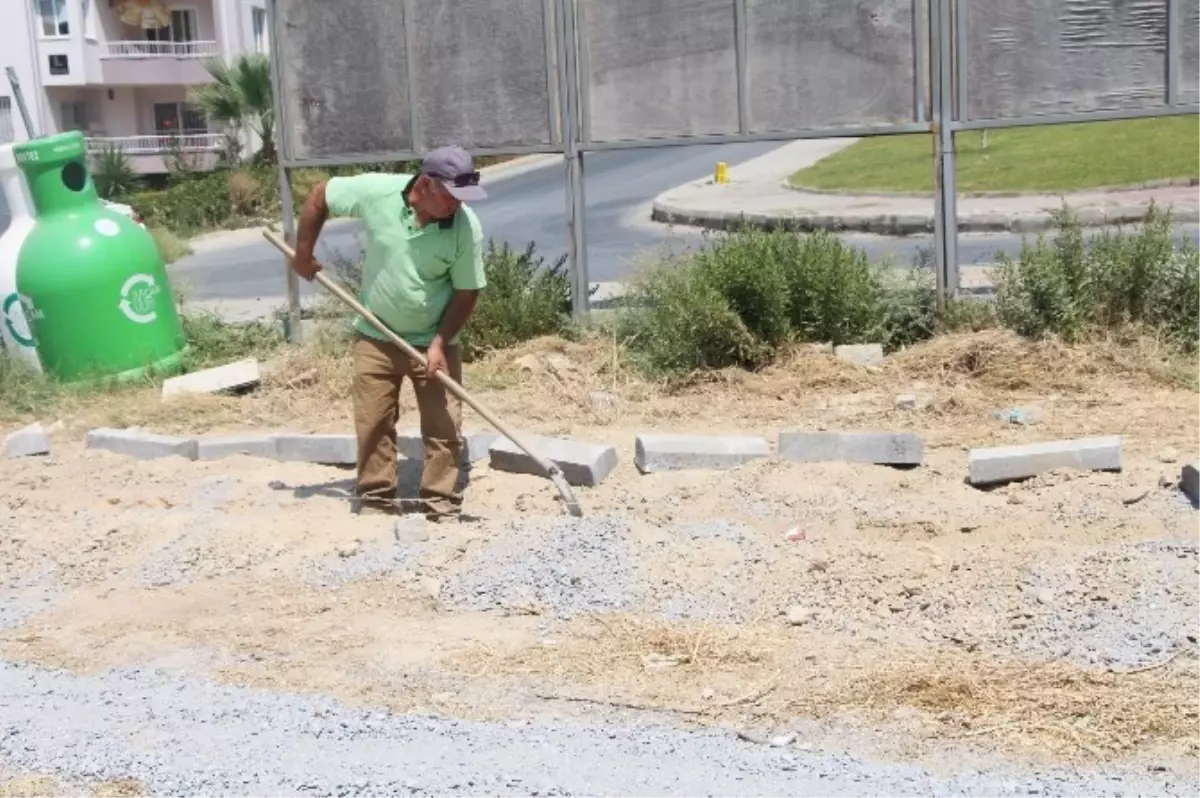 Kuşadası Ege Mahallesi\'ne İki Yeni Park Yapılıyor