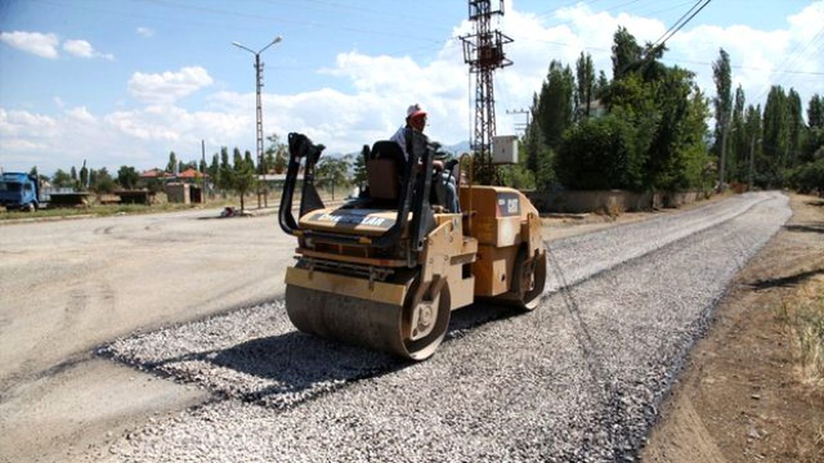 Seydişehir\'de Asfalt Çalışması