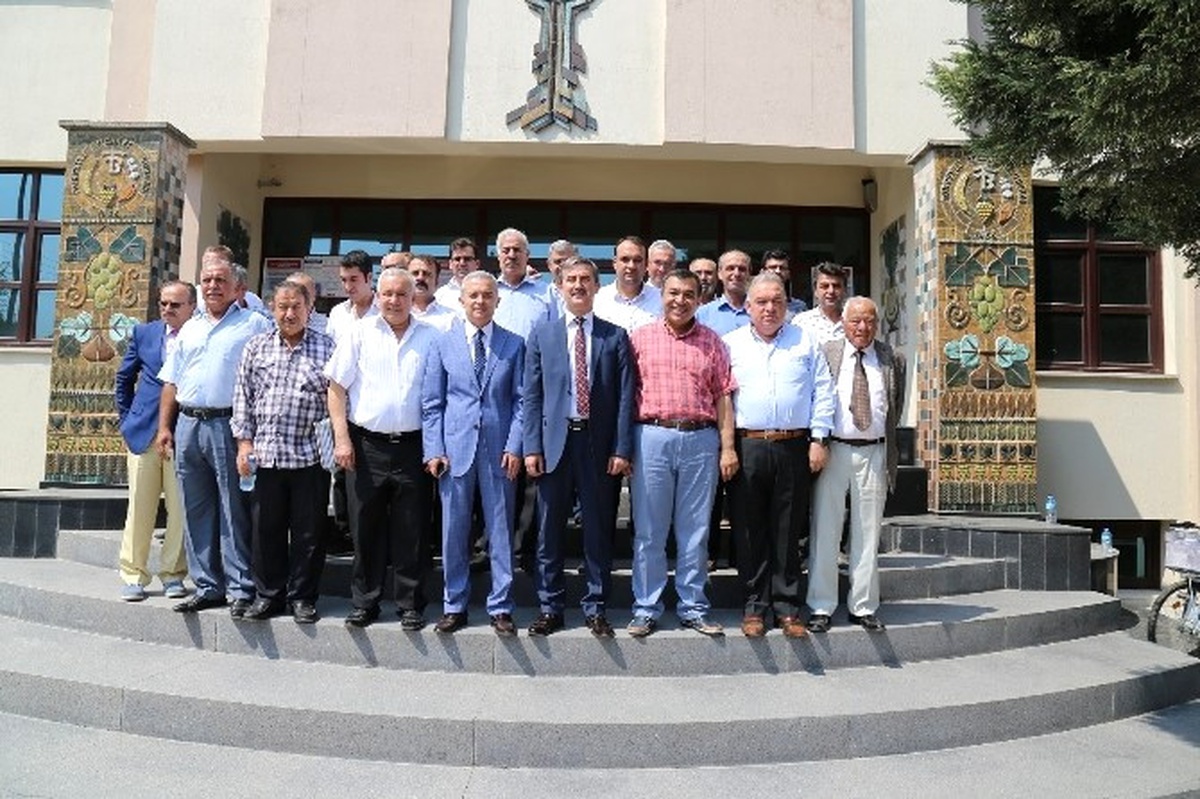 Turgutlu\'nun İz Bırakanları Kitaplaştırıldı