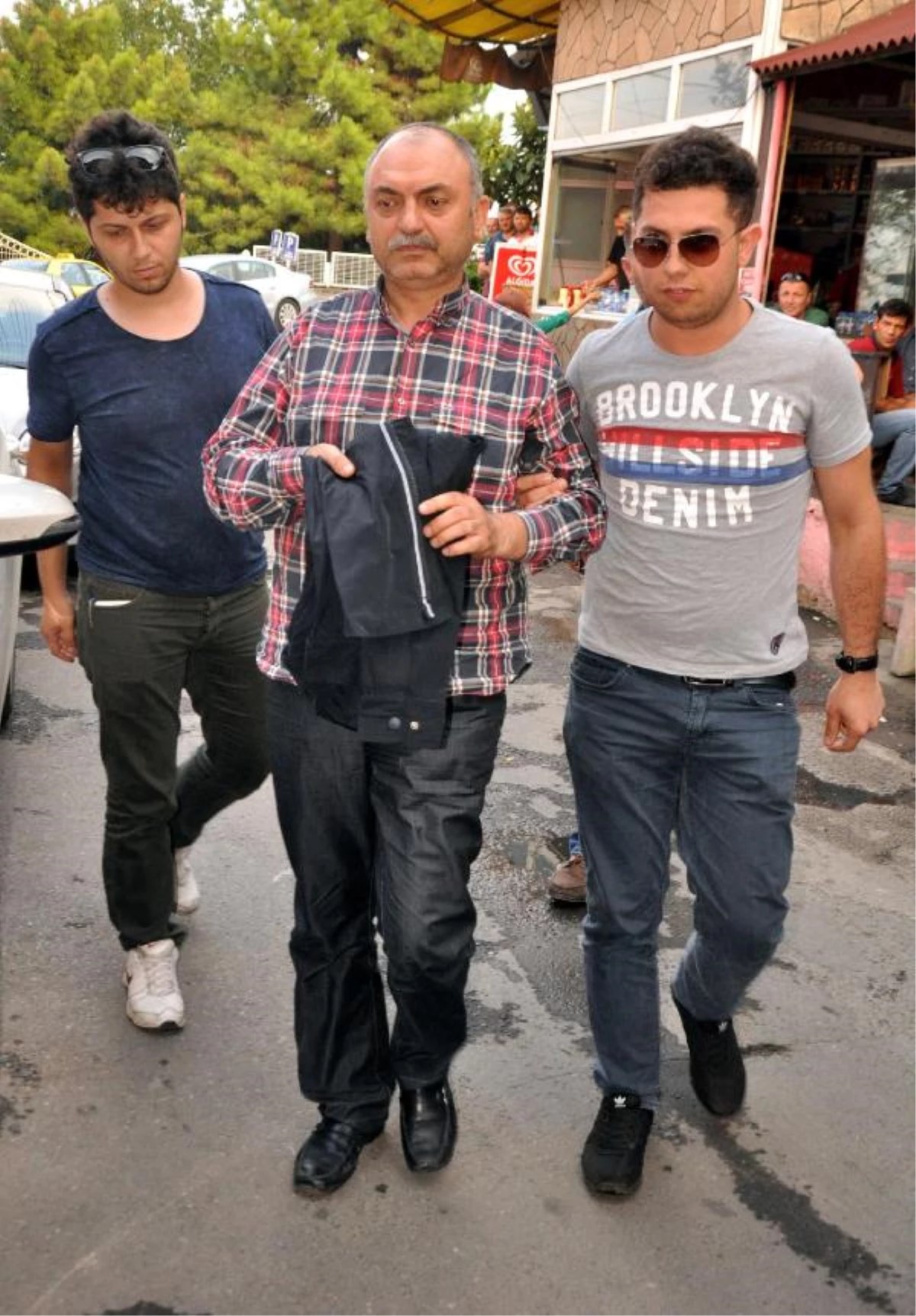 Zonguldak Eski İl Emniyet Müdürü Gözaltına Alındı