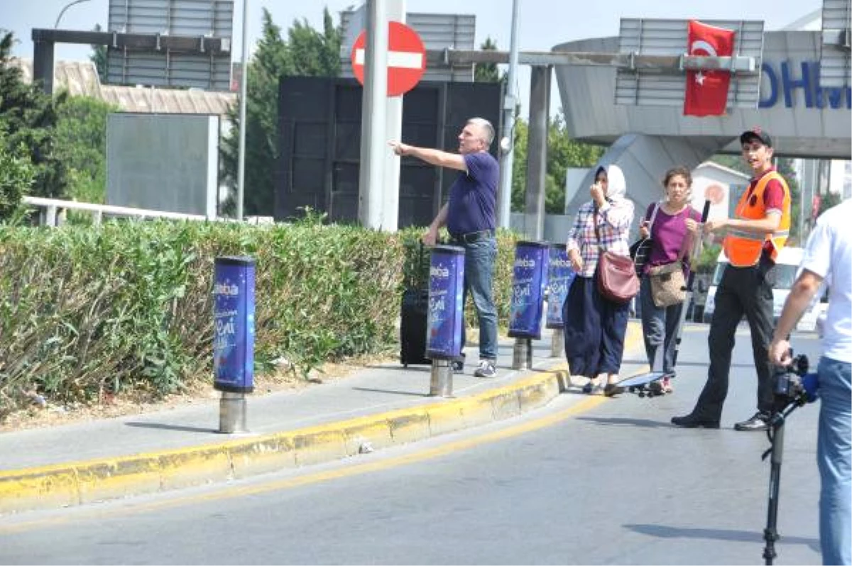 Atatürk Havalimanı Yetkilileri: "Uçuşu Kaçırmamak İçin Toplu Taşıma Araçlarını Kullanın"