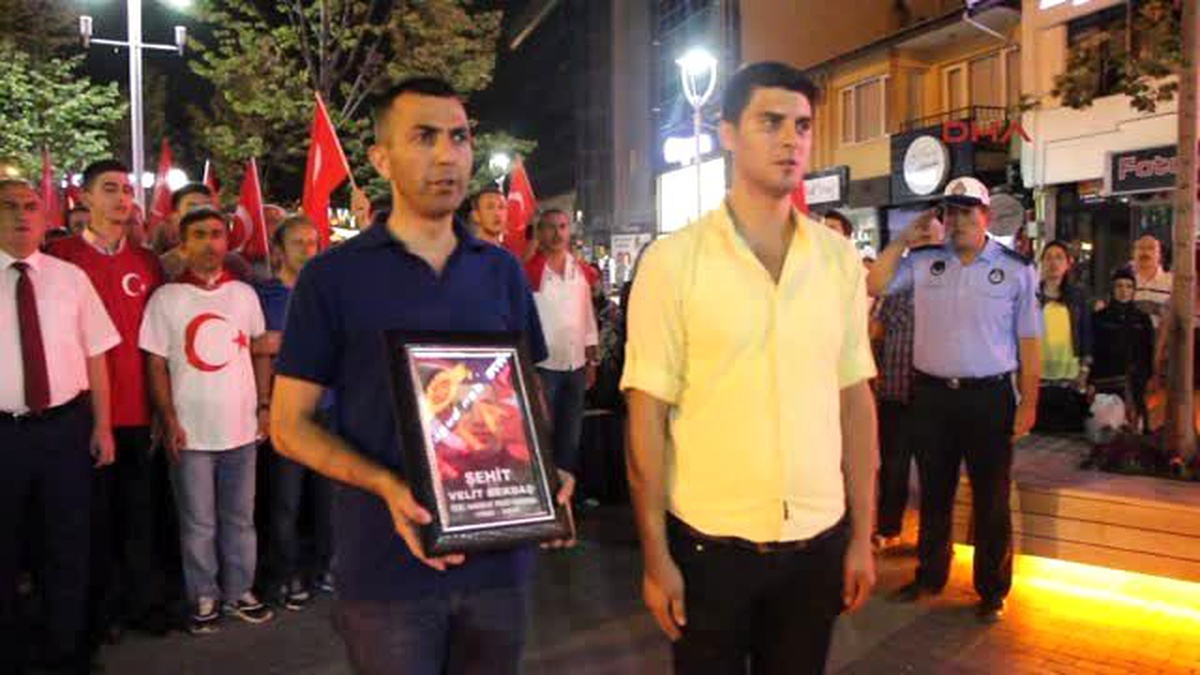 Bolu 5 Bin Kişi Şehit Damat İçin Yürüdü