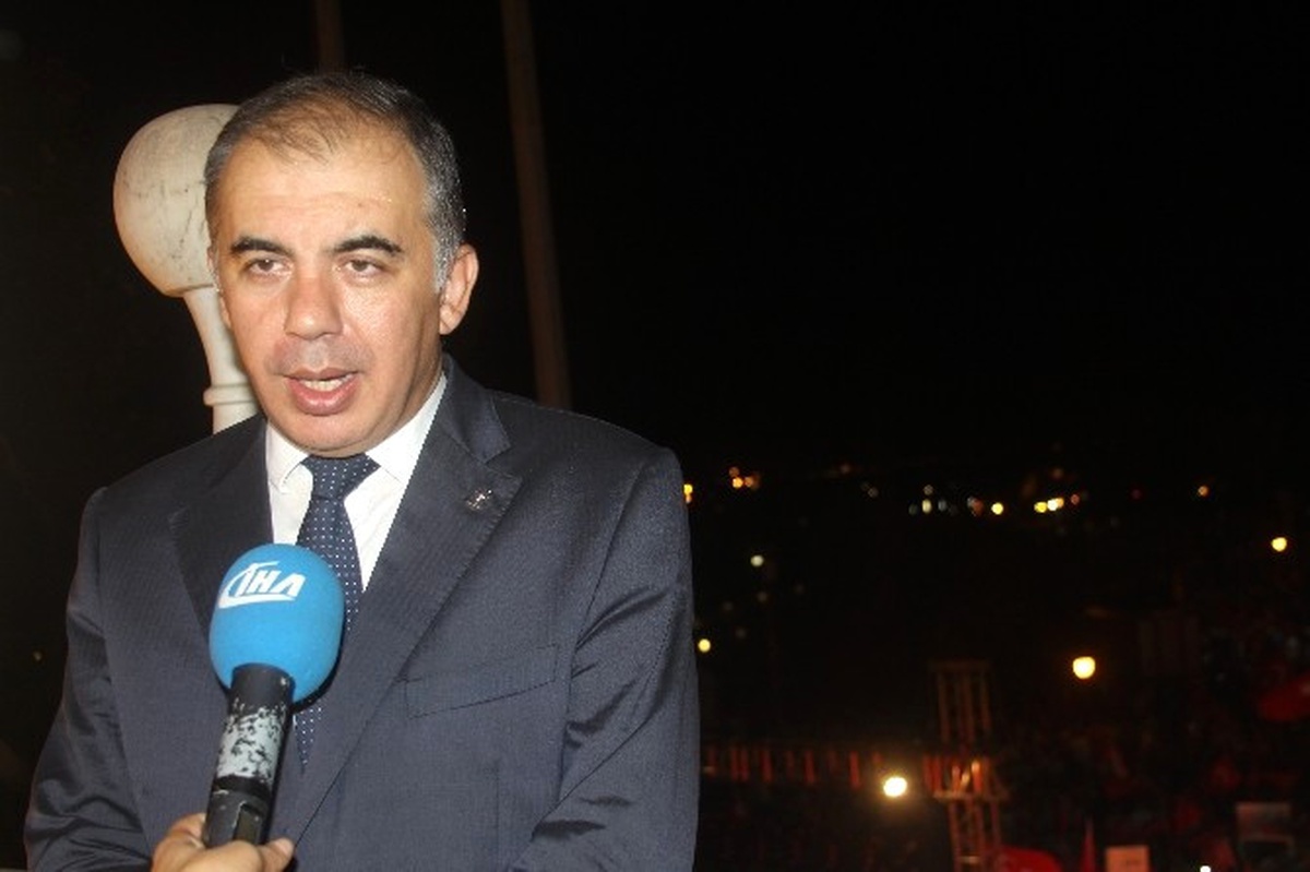 Demokrasi Nöbeti 14\'üncü Gününde Coşkuyla Sürüyor