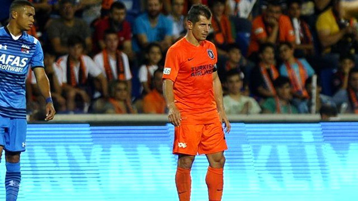 Emre Belözoğlu, Avrupa Kupaları'nda En Çok Maça Çıkan Türk Futbolcu Oldu