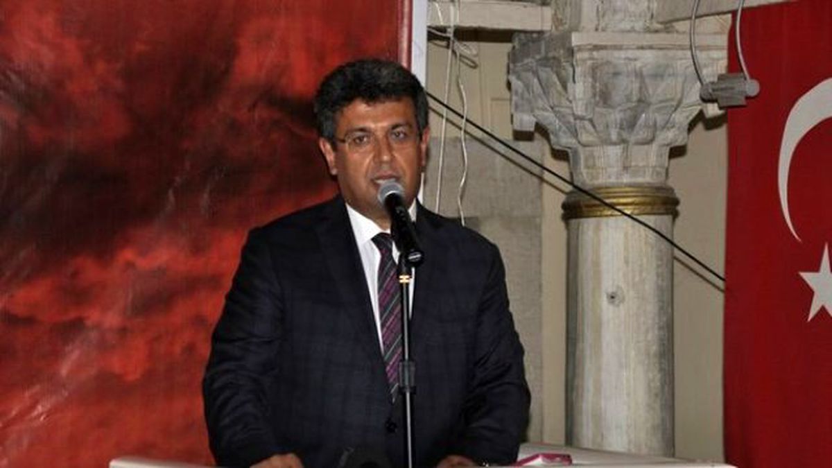 Halkalı Meydanı\'nın Adı 15 Temmuz Şeref Meydanı Olarak Değiştiriliyor