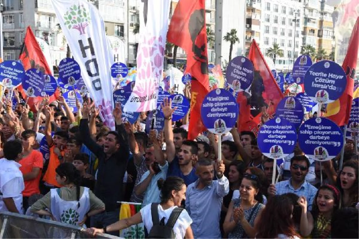 Hdp\'den İzmir\'de Darbeye Karşı Miting