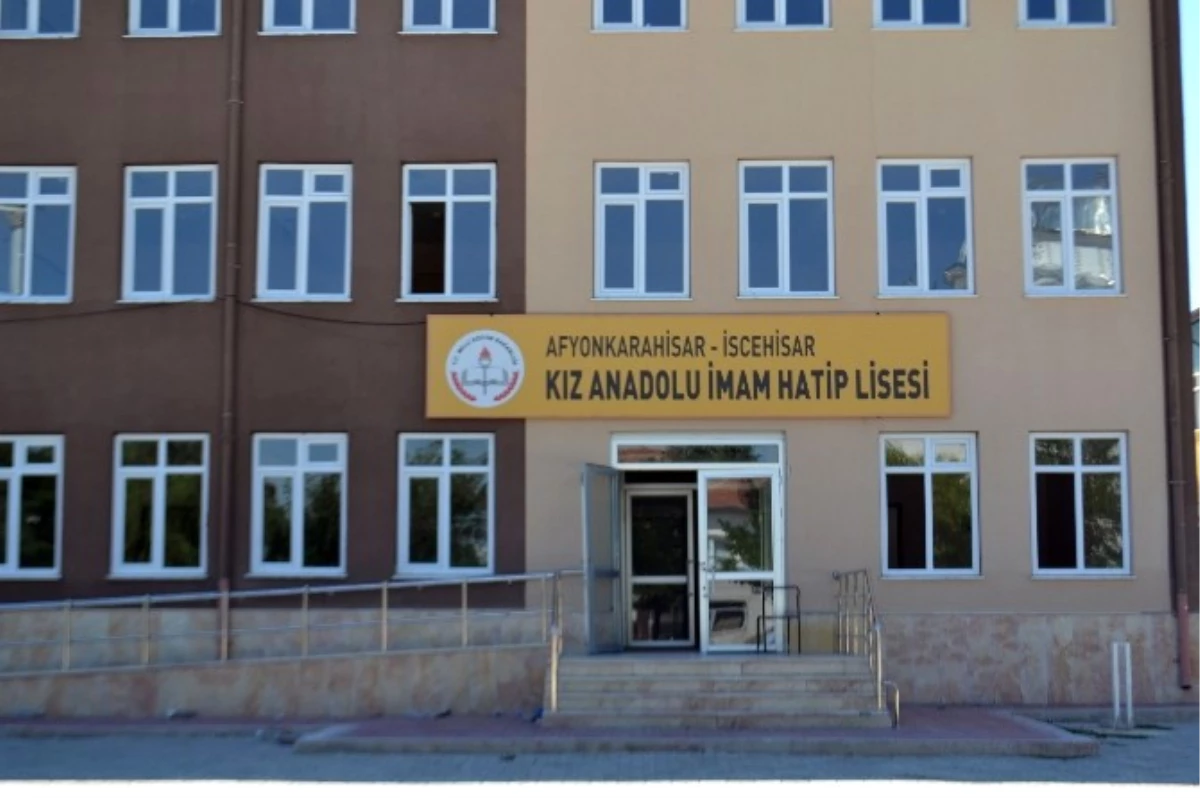 İscehisar Kız İmam Hatip Lisesi Öğrenci Kabulüne Başladı