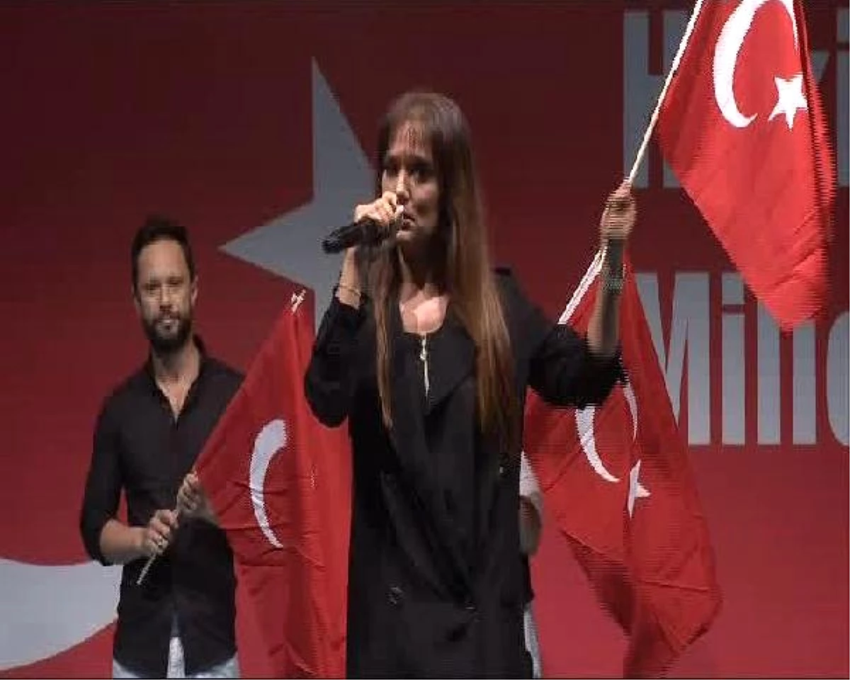 İstanbul\'da "Demokrasi Nöbeti"