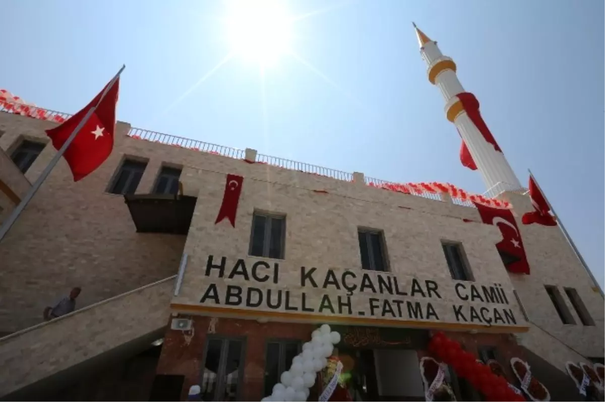 Kaçanlar Camii Törenle Açıldı