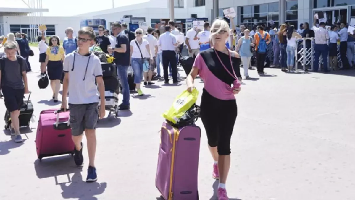 Kültür ve Turizm Bakanlığı: Ohal Turistle Değil, Teröriste Karşı