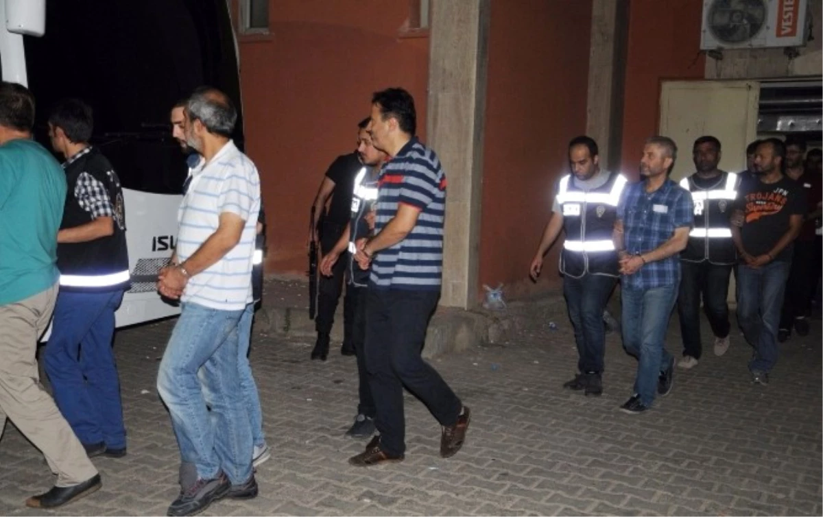 Mardin\'de 16 Polis Tutuklandı