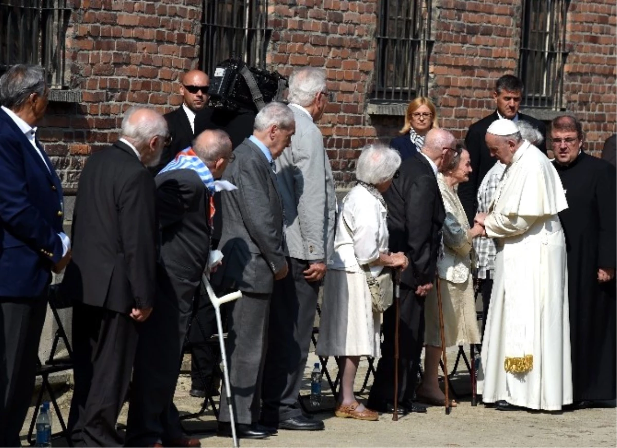 Papa Francis, Nazi Kampı Auschwitz\'i Ziyaret Etti