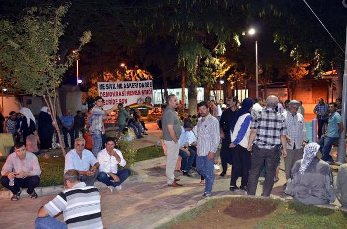 Siverek\'te Hdp\'lilerden Öcalan Protestosu