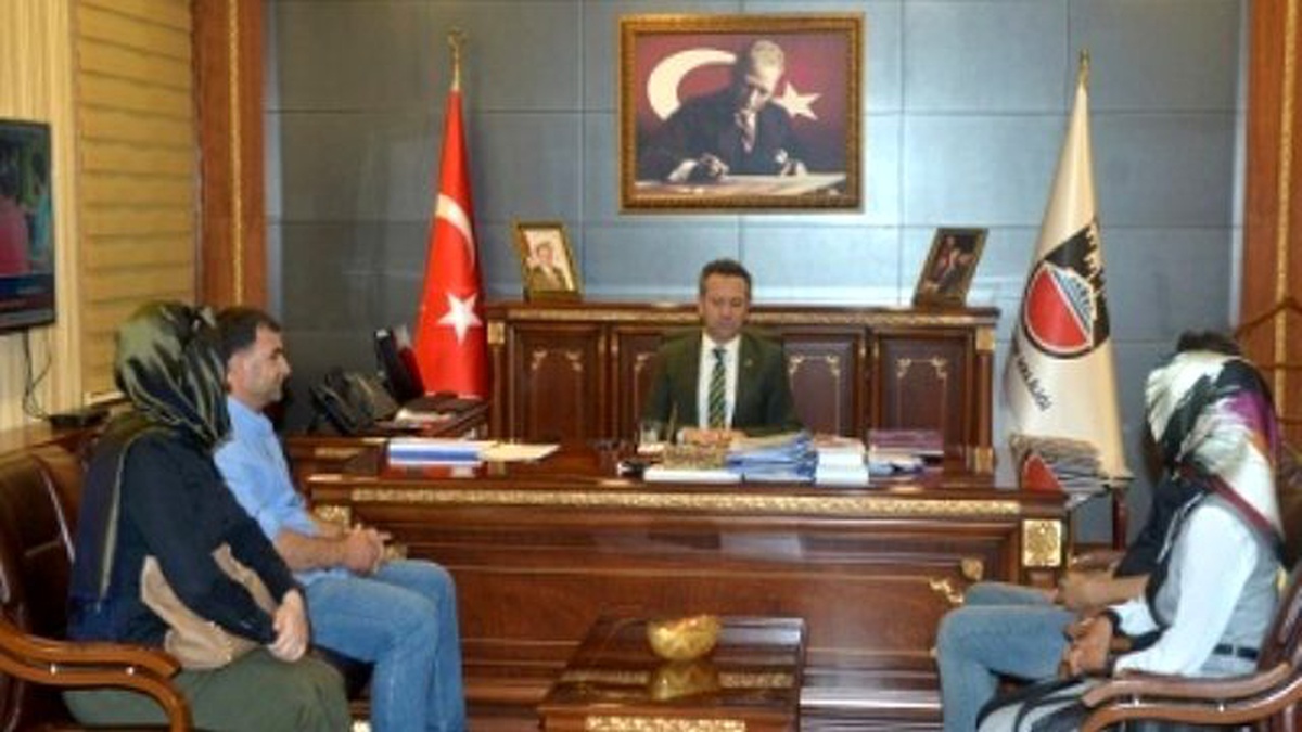 Sur Esnafı Vali Aksoy\'u Ziyaret Etti
