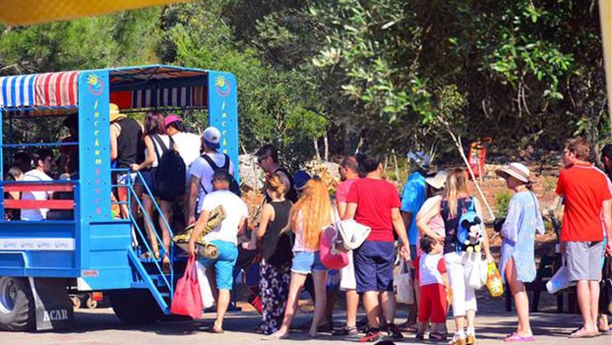 Turizm Geliri Azaldı