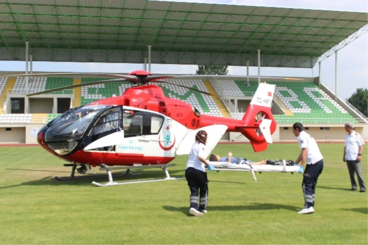 Yüksekten Düşen Çocuğun İmdadına Ambulans Helikopter Yetişti