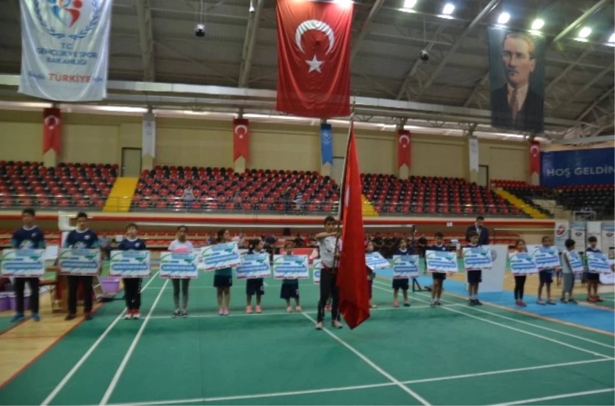 Badminton Süper Lig Müsabakaları Bafra\'da Başladı