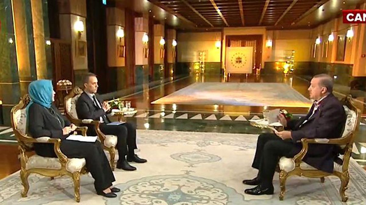 Cumhurbaşkanı Erdoğan: Darbe Girişimini Saat 21.30 Gibi Öğrendim