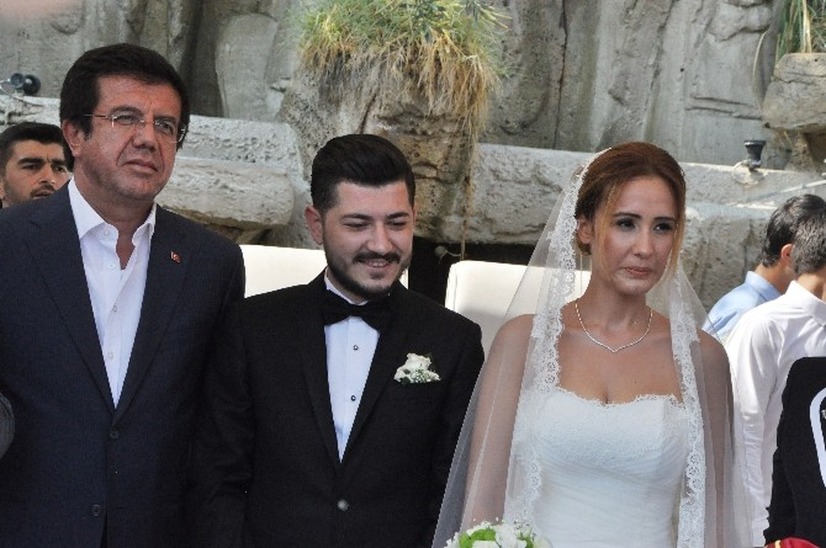 Ekonomi Bakanı Nihat Zeybekci Denizli\'de