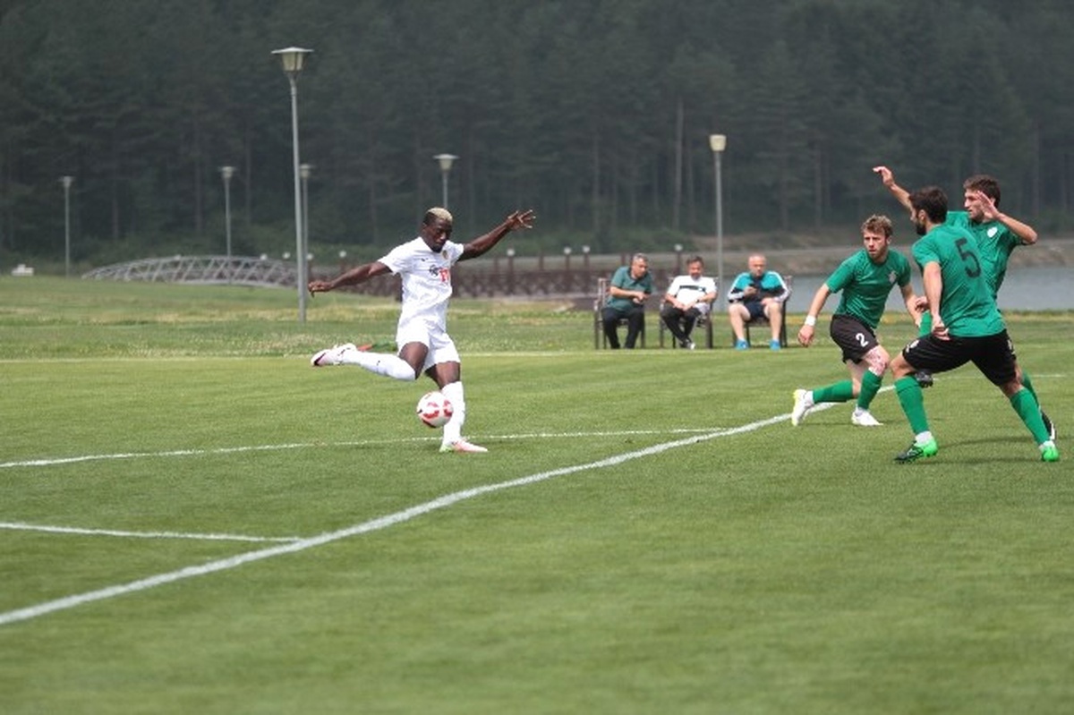 Eskişehirspor, Gürcistan Temsilcisi ile Berabere Kaldı