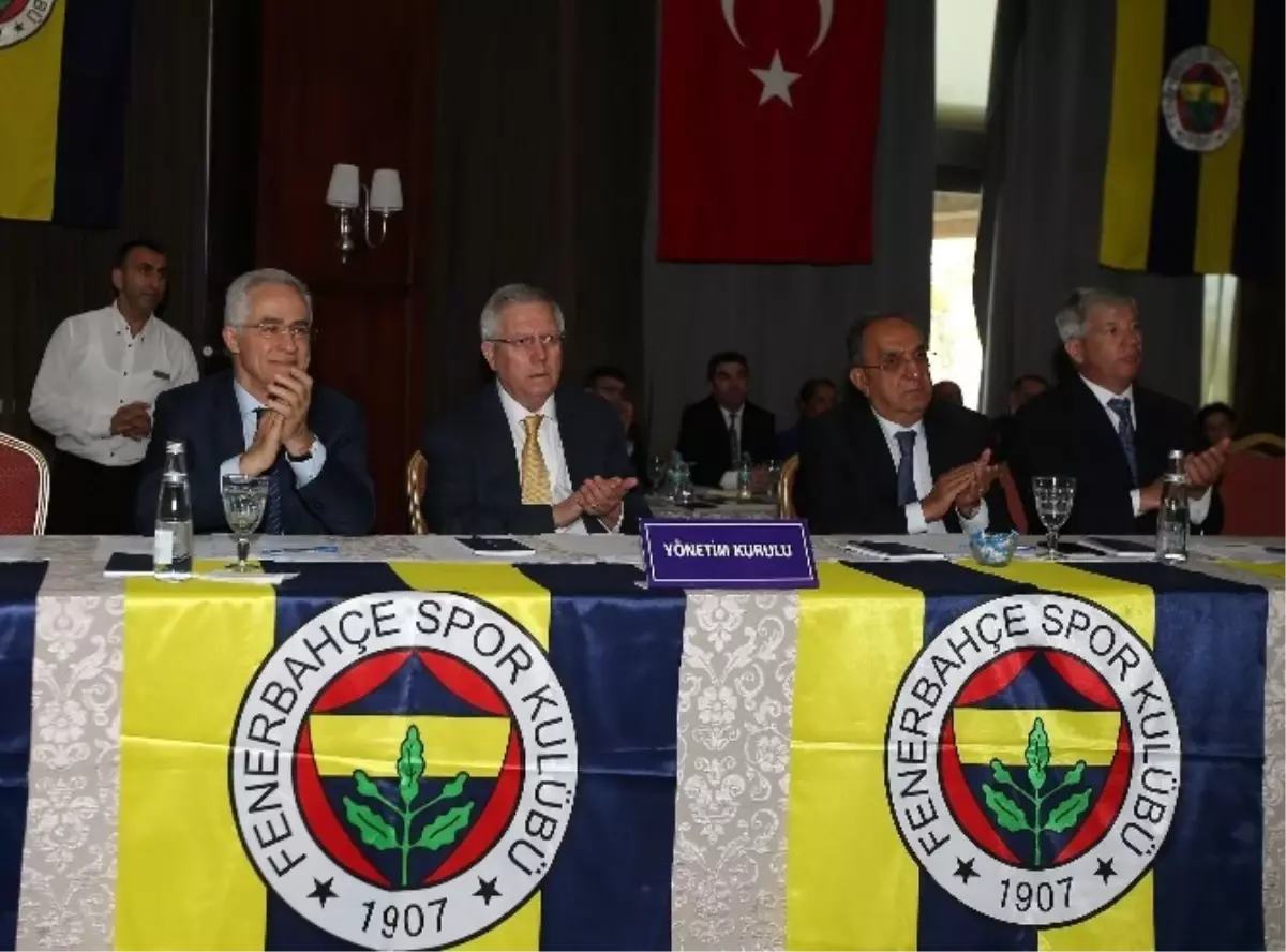 Fenerbahçe\'nin Divan Kurulu Toplantısı Başladı