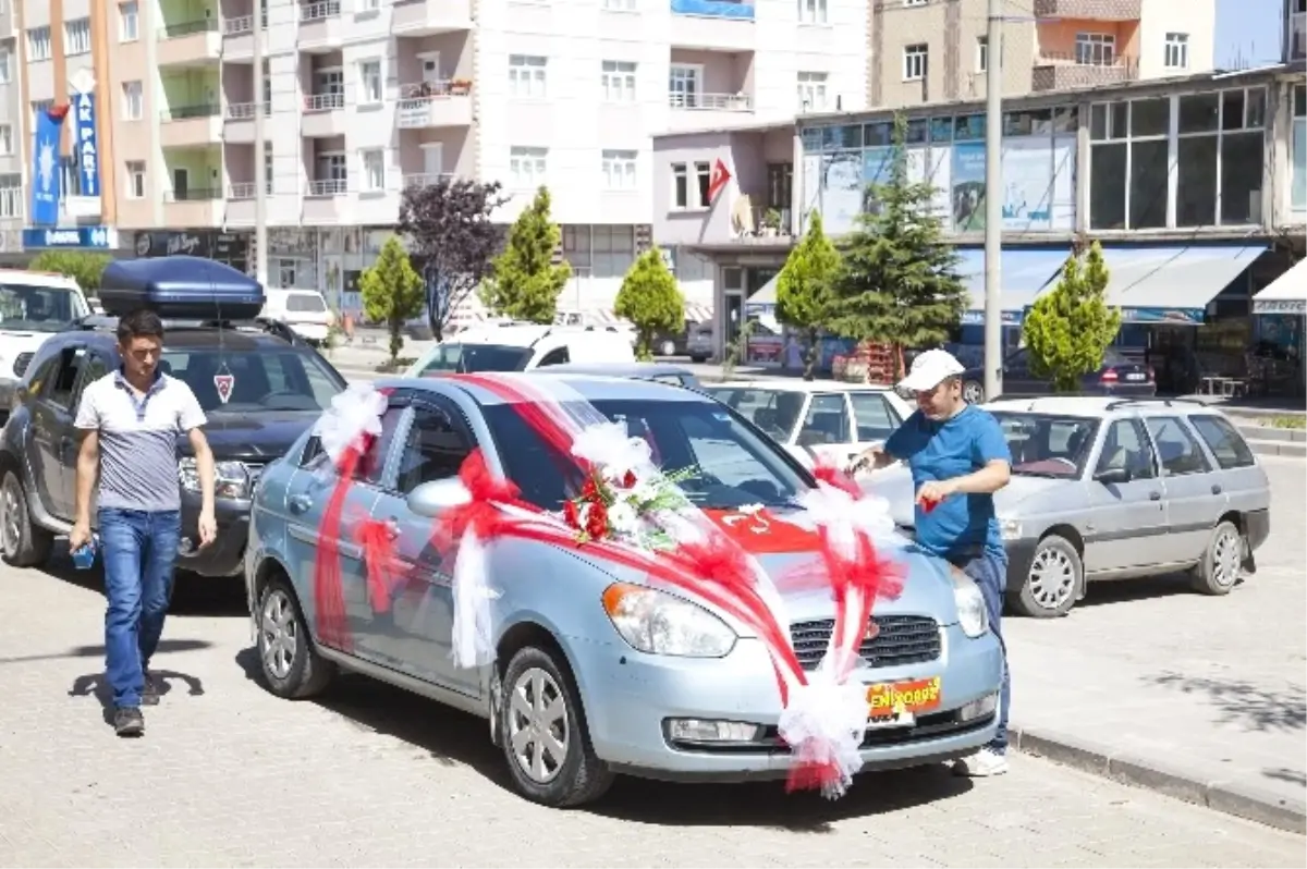 Gelin Arabalarında Süsleme Telaşı