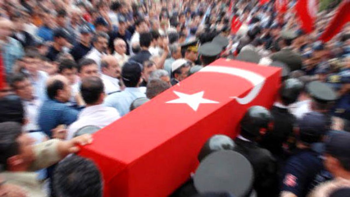 Tsk: "Hakkari\'deki Silahlı Çatışmada Yaralanan 3 Asker Daha Şehit Oldu"