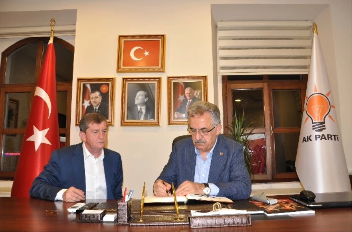 AK Parti Genel Başkan Yardımcısı Yazıcı, Trabzon AK Parti İl Başkanlığını Ziyaret Etti