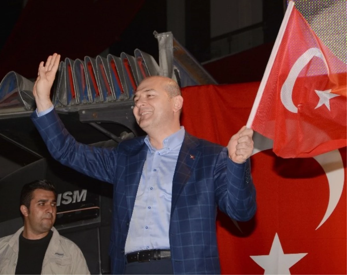 Bakan Soylu: "Amerika, O Fethullah Denen Psikopatı Tıpı Tıpış Türkiye\'ye Verecek"