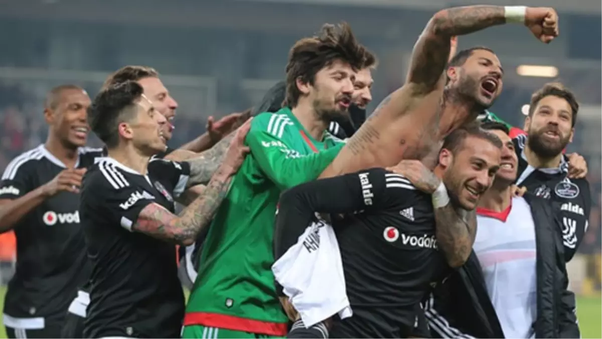 Beşiktaşlı Futbolcular Gomez\'in Maaşına Şaşkın: \'Ne! 6.5 Milyon Euro Mu?\'