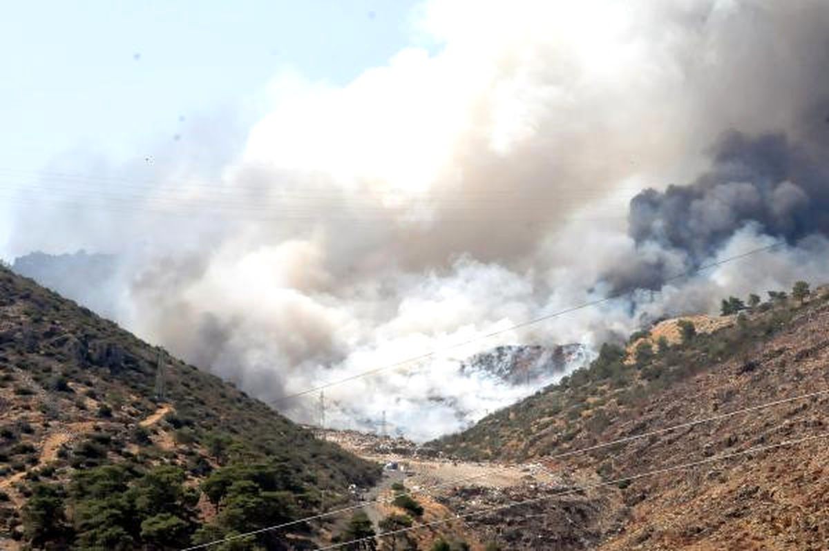 Bodrum\'da Çöplükte Korkutan Yangın (2)