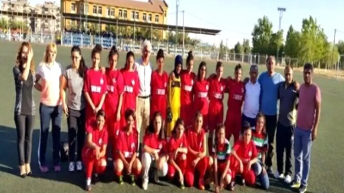 Diyarbekirspor Yıldız Kız Futbol Takımı Galibiyetle Başladı