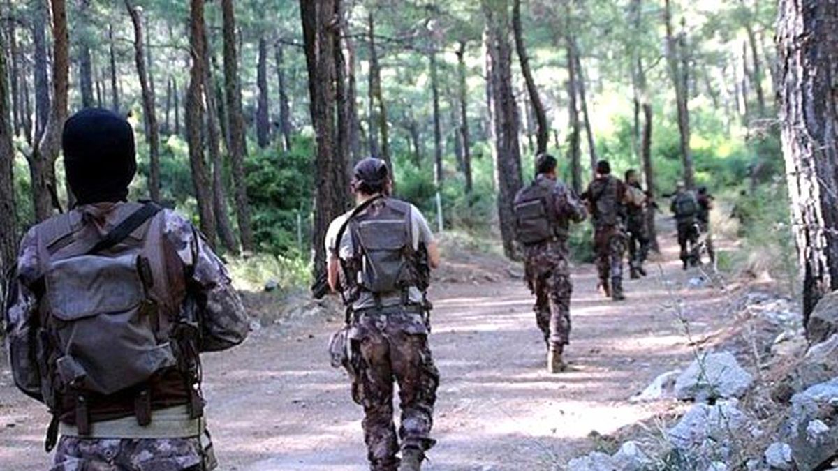 Erdoğan'a Suikast Timindeki Firari Askerler Komutanlarıyla Yakalandı