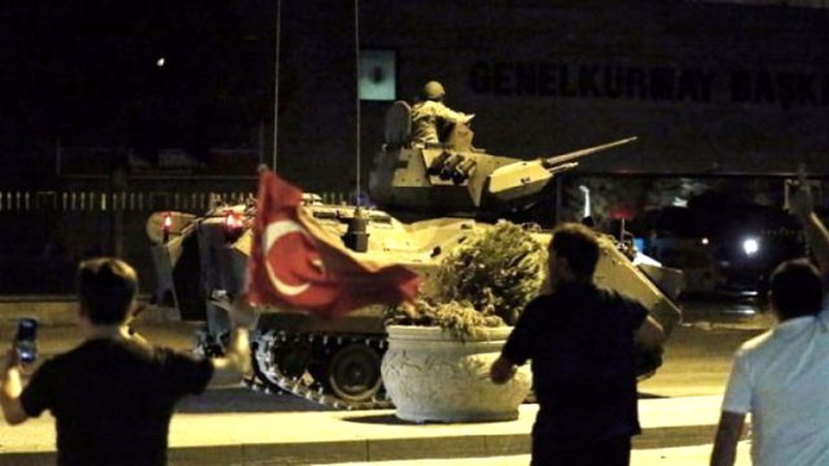 FETÖ'cüler 14 Temmuz Gecesi 17 Ayrı Evde Toplantı Yapmışlar!