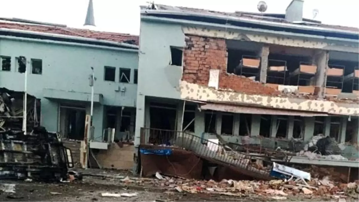 FETÖ\'nün Darbe Girişiminde Yaralanan Polis, Hastanede Şehit Oldu